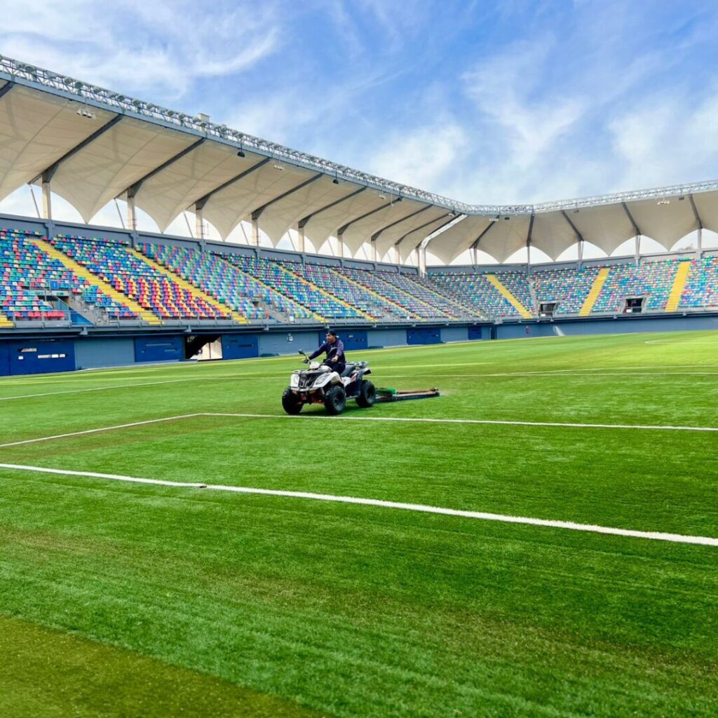 Mantención Cancha de Fútbol de pasto sintético